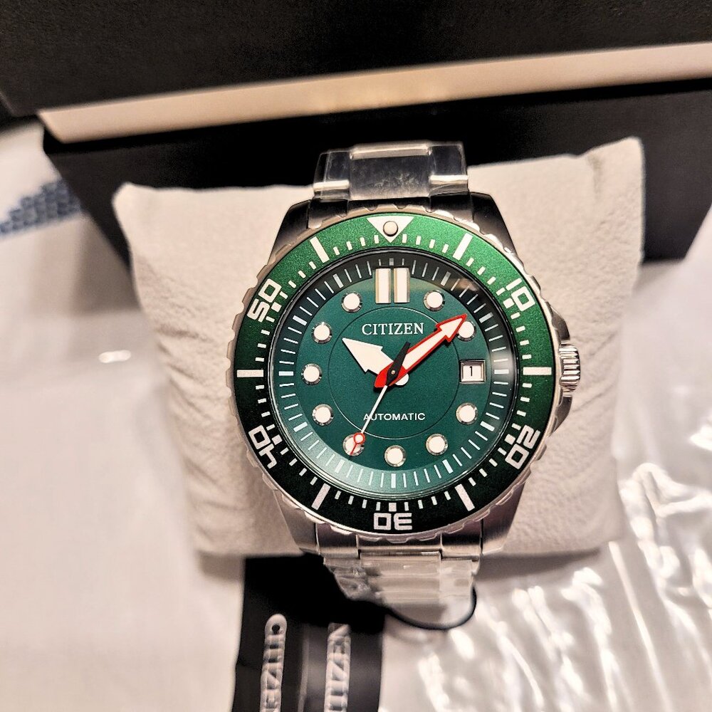 Citizen Men's Automatic Promaster Marine Sports Green Dial Watch - Picture 4 of 10